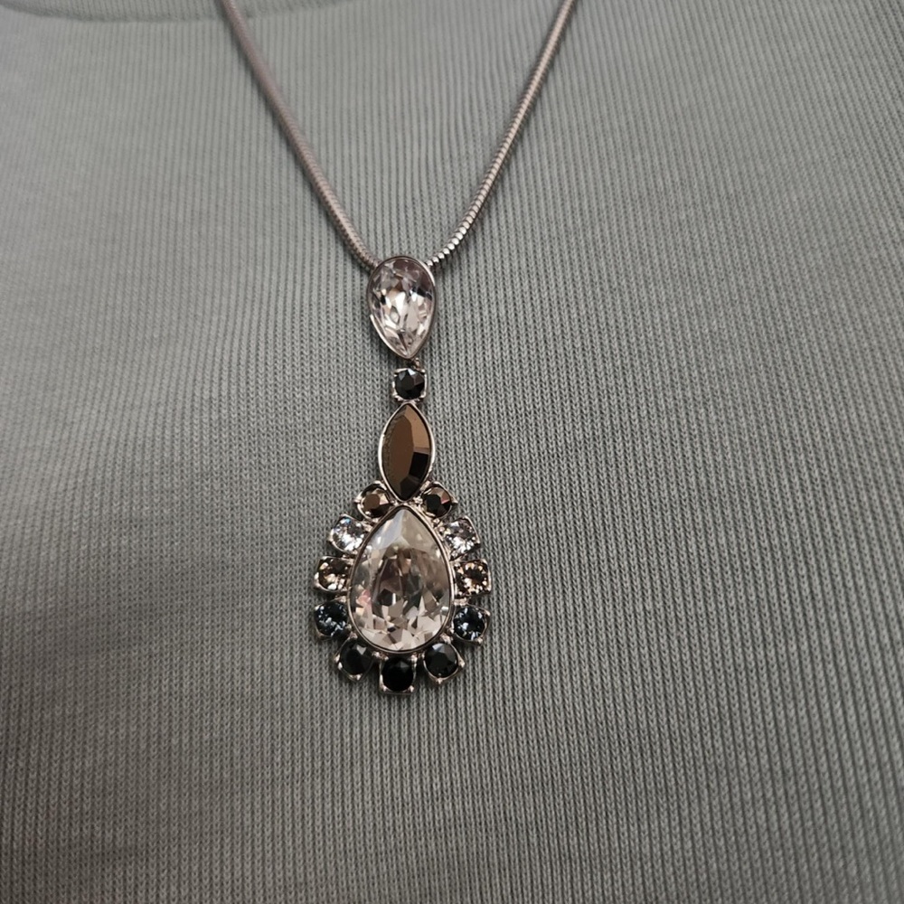 Swarovski Silver and Black valeska Teardrop Pendant Necklace